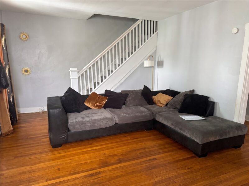 1024 Mirror St — photo 5