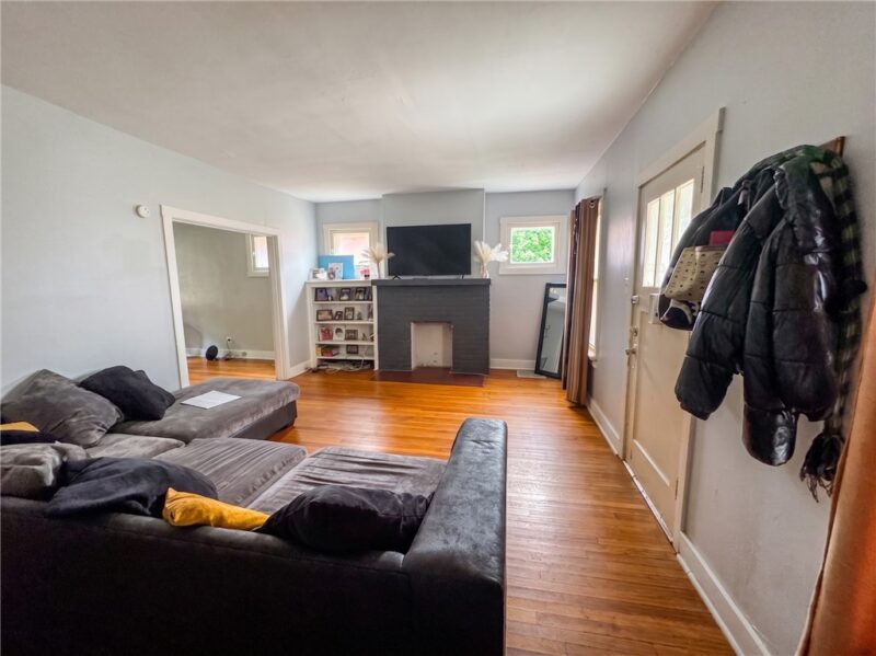 1024 Mirror St — photo 6