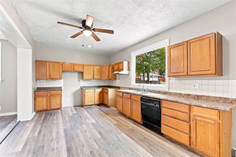 130 Euclid Ave — photo 8