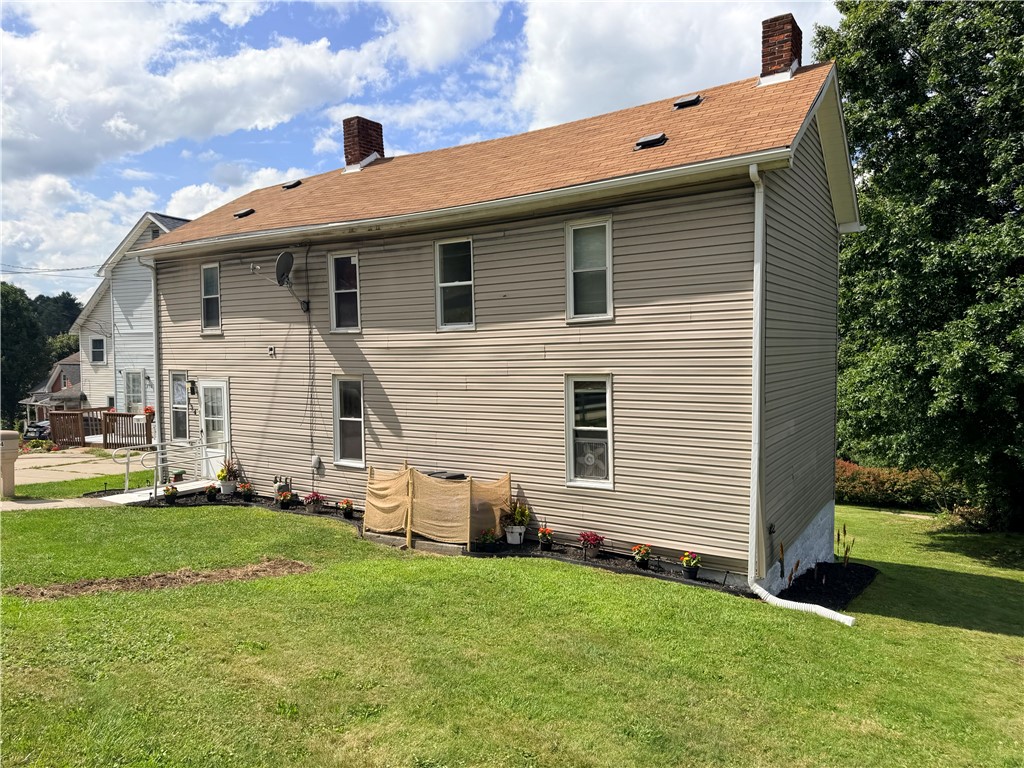 134 Morton Ave — photo 1
