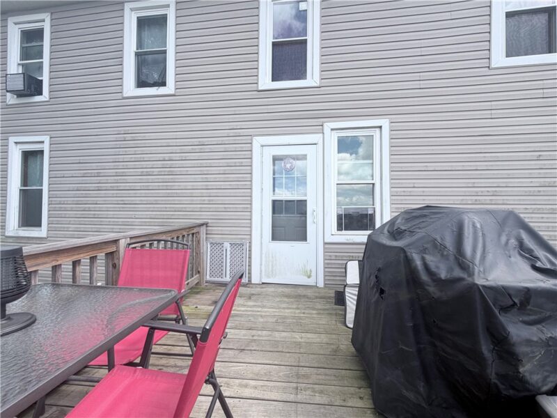 134 Morton Ave — photo 6