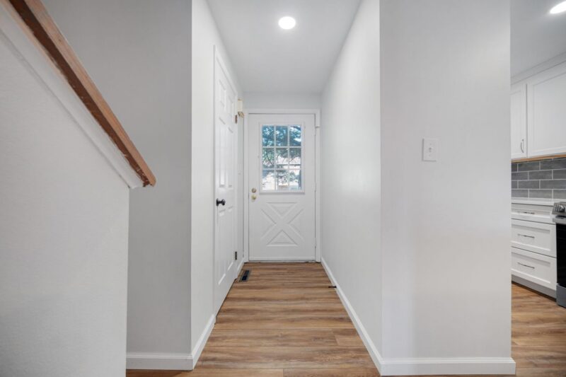 403 Scott LANE — photo 4
