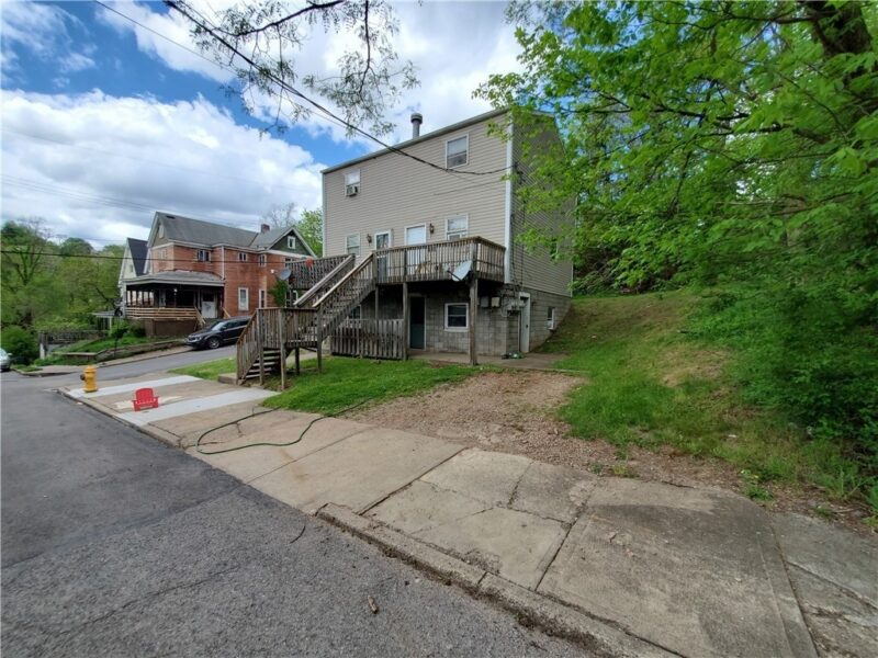 347 Highland — photo 2