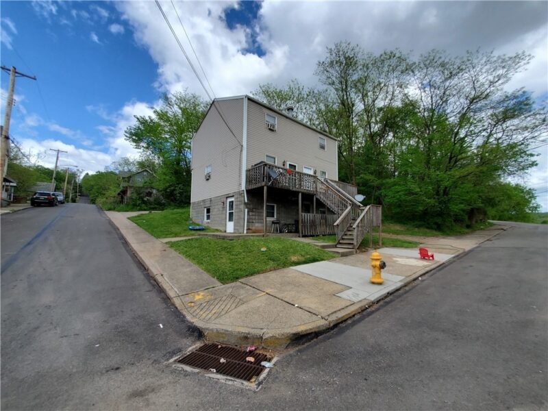 347 Highland — photo 3