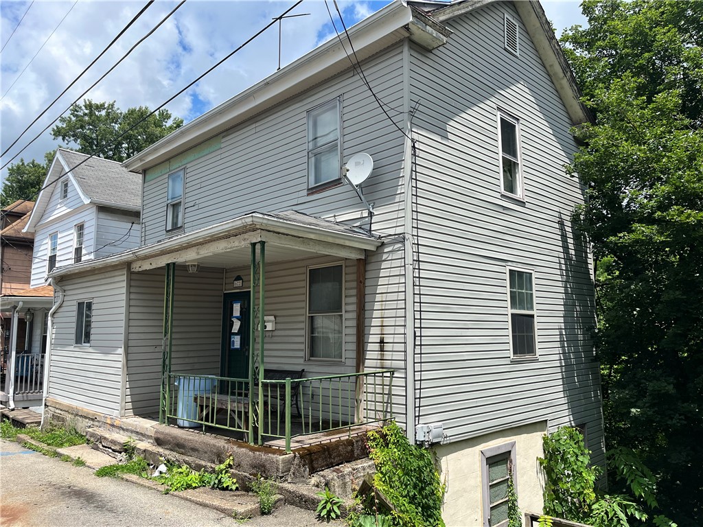 622 Trump Ave — photo 1