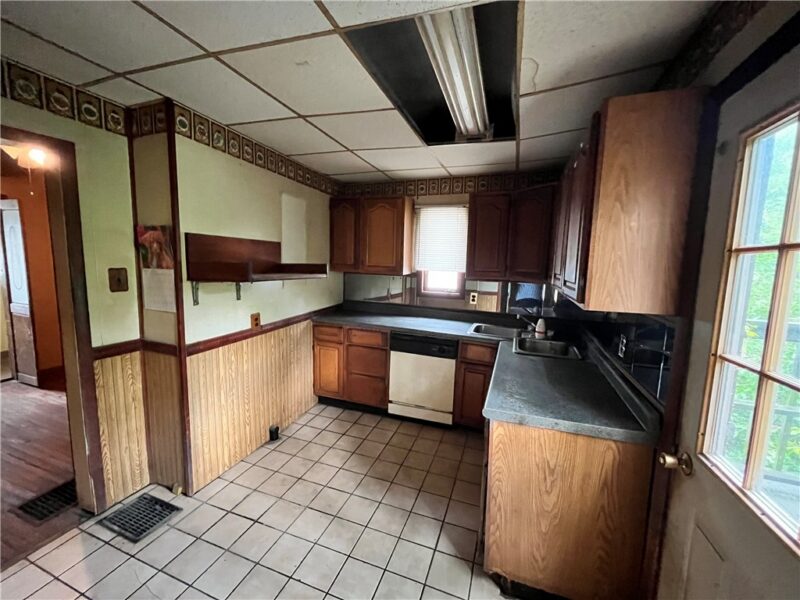 622 Trump Ave — photo 6