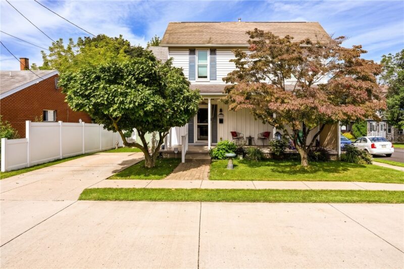 322 TREMONT AVENUE — photo 2