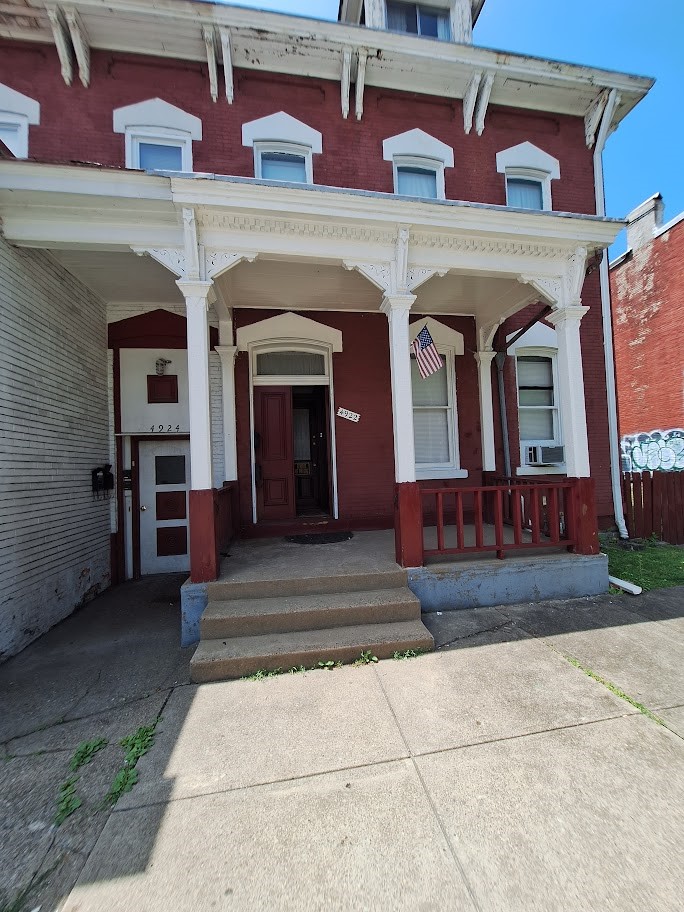 4922 Liberty Ave — photo 1
