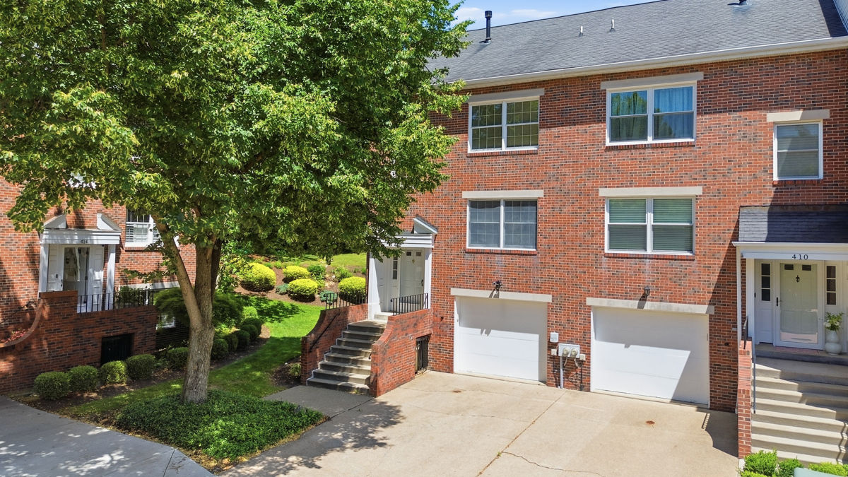 412 Virginia AVENUE — photo 1