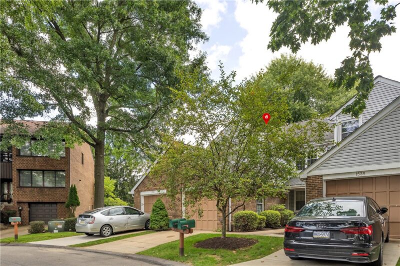 1535 Merion Lane — photo 2