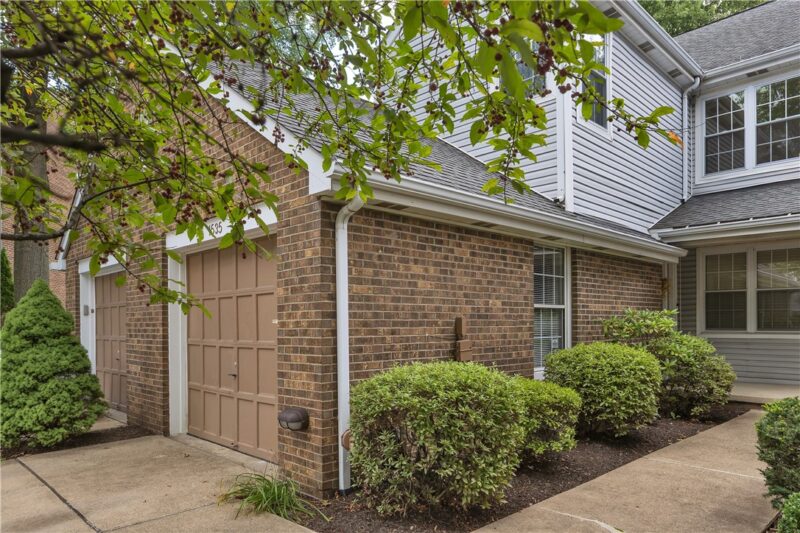 1535 Merion Lane — photo 3
