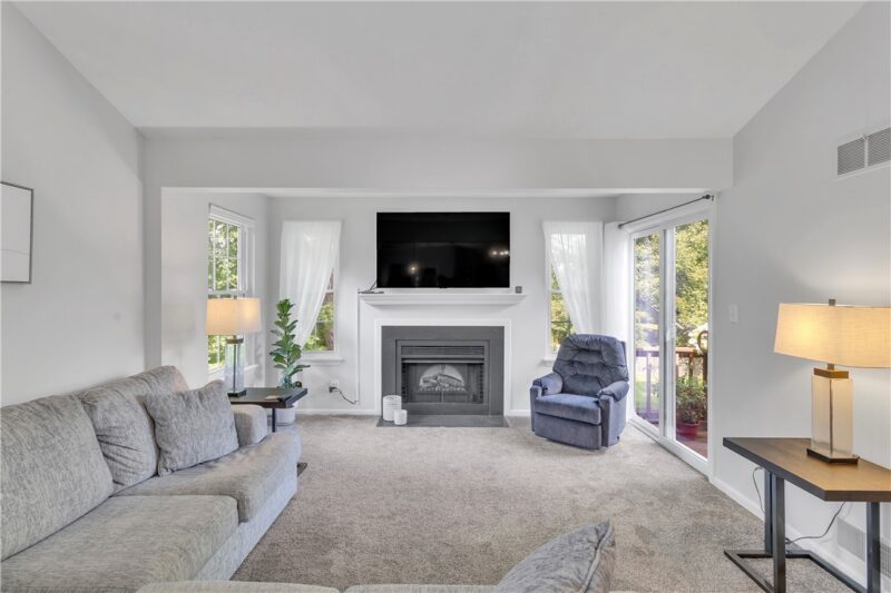 1535 Merion Lane — photo 8