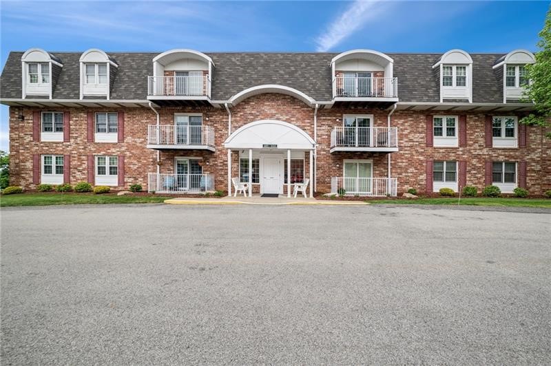 601 Clubhouse Dr — photo 1