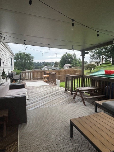 8 Cree Drive — photo 2