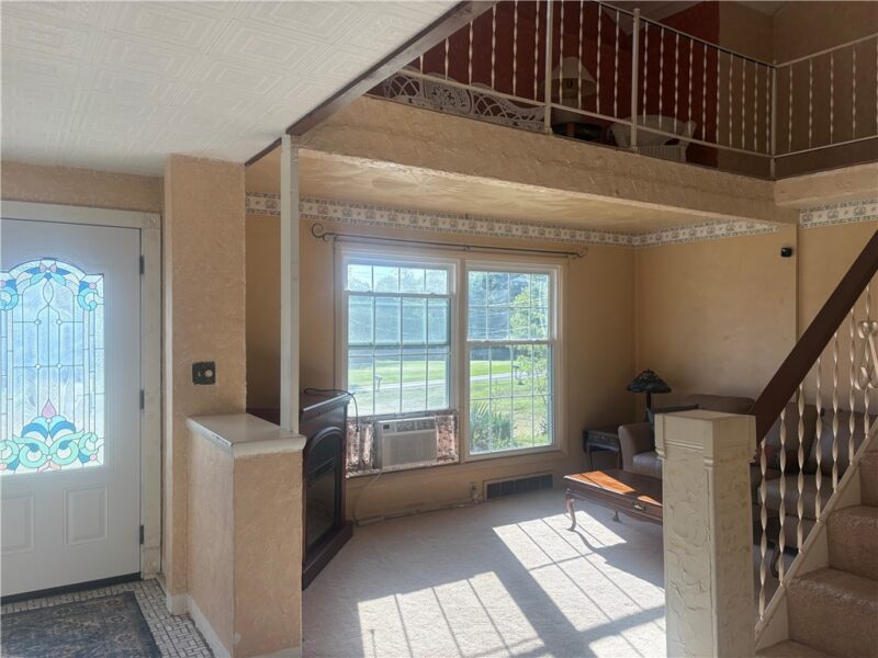 1369 HOFIUS LANE — photo 4
