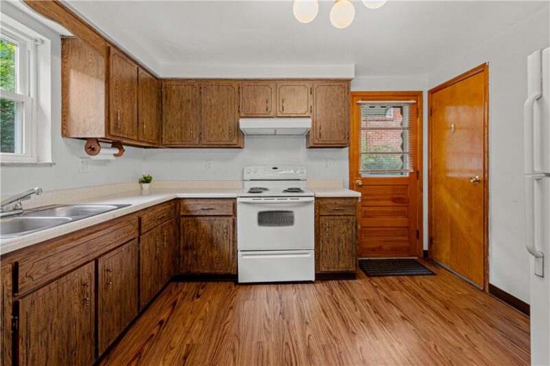 707 FERNHILL AVENUE — photo 7