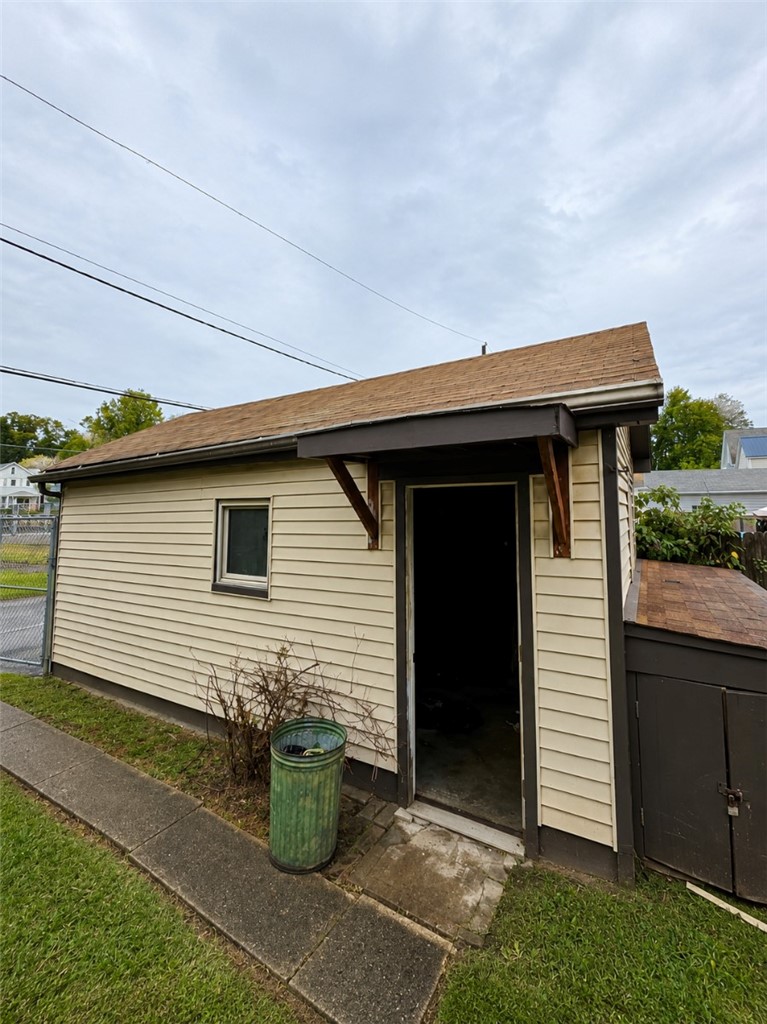 619 E 3rd Ave — photo 4
