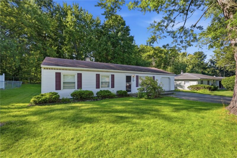 915 Clarksville Rd — photo 2