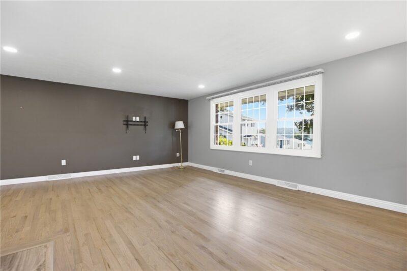 216 Oak Heights Dr — photo 3