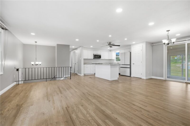 216 Oak Heights Dr — photo 4