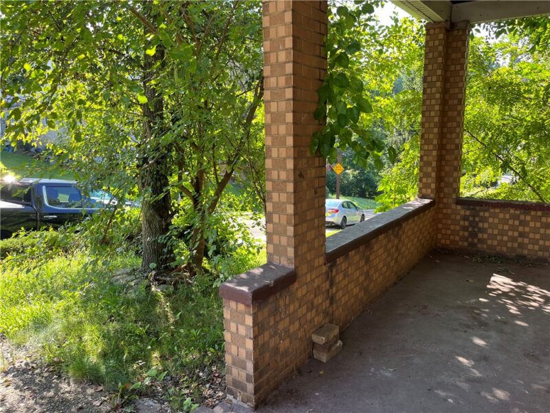 1620 Belasco Ave — photo 3