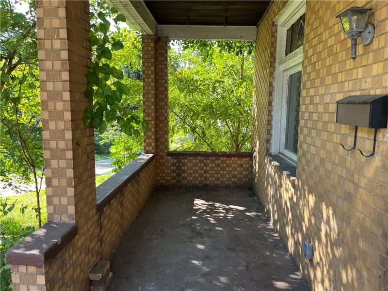 1620 Belasco Ave — photo 4