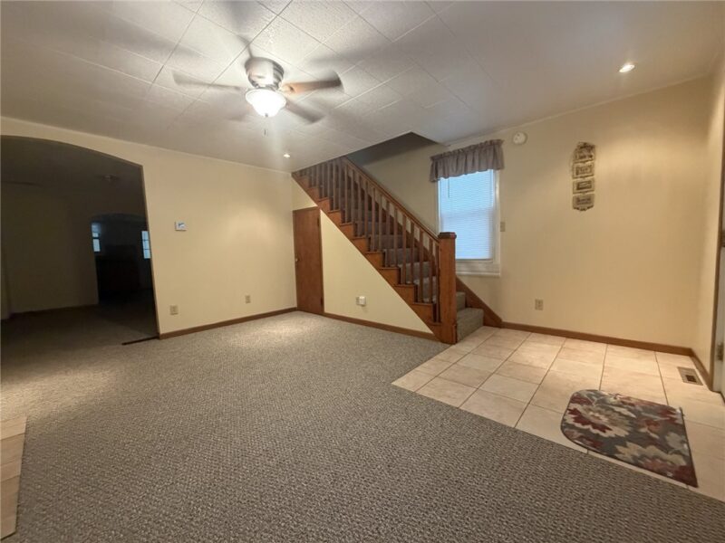 135&137 Campbell St. — photo 4