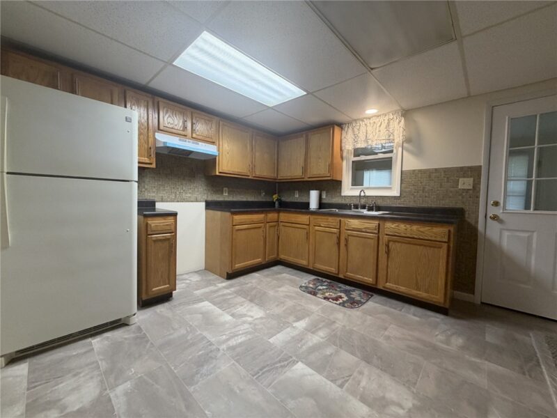 135&137 Campbell St. — photo 7