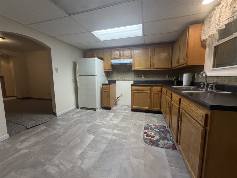 135&137 Campbell St. — photo 8