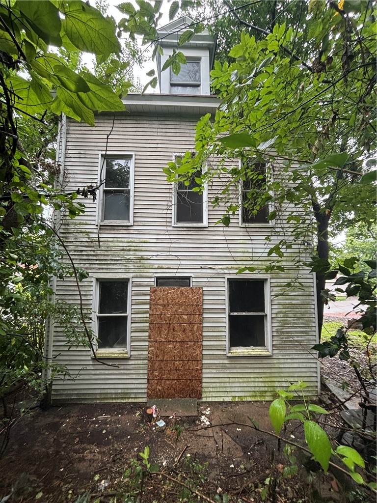 1134 Fabyan St — photo 3