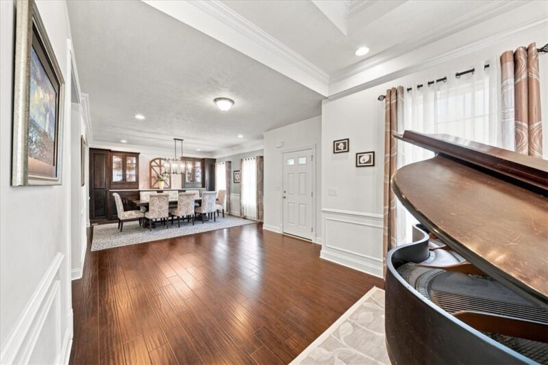 438 White Pine Ln — photo 8
