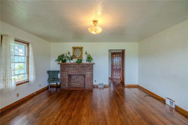 720 Park AVENUE — photo 3