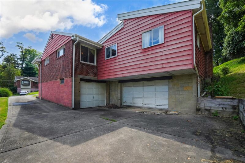 150 Queenston Dr — photo 6