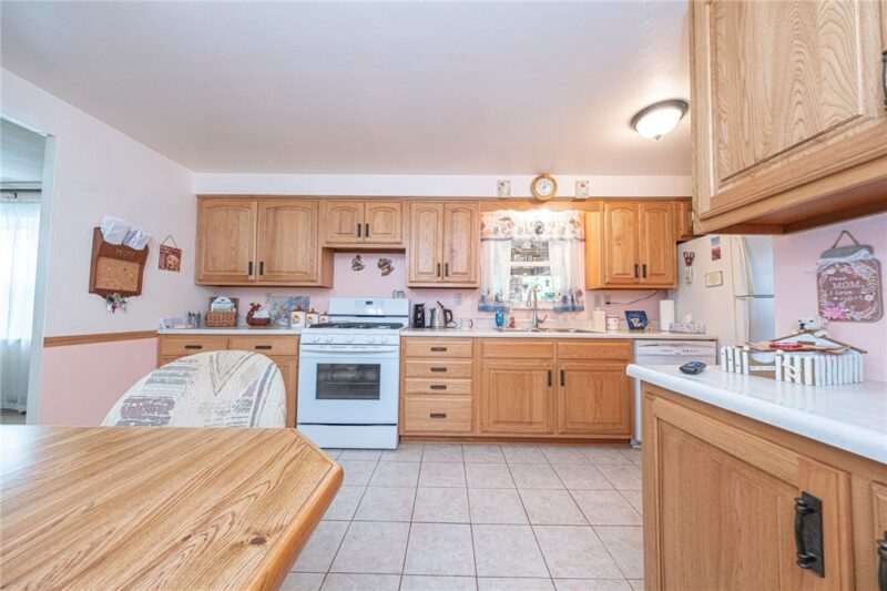 448 Rainier Dr — photo 7