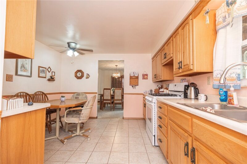 448 Rainier Dr — photo 8
