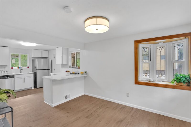 9830 Don Drive — photo 2