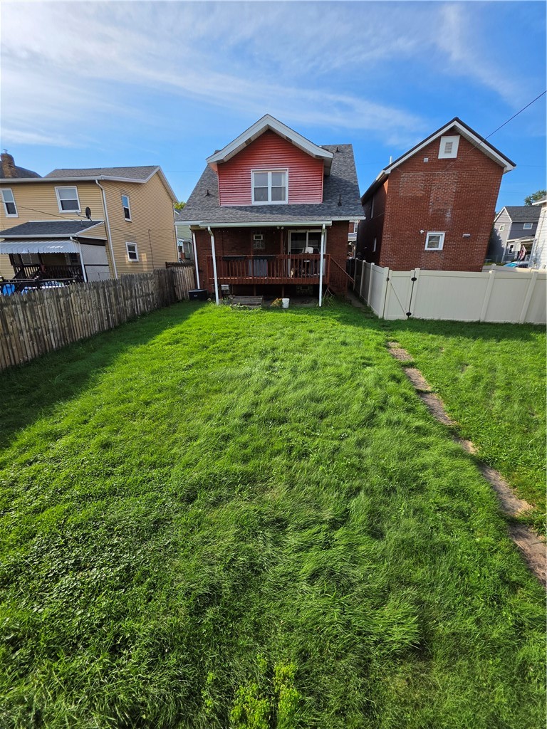 526 Roup St — photo 2