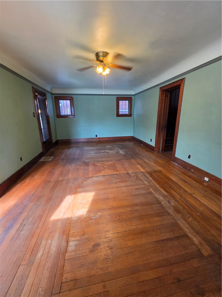 526 Roup St — photo 6