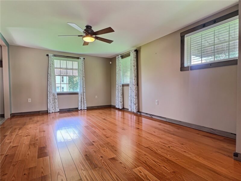 42 N Main St — photo 3