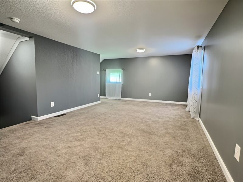 42 N Main St — photo 8