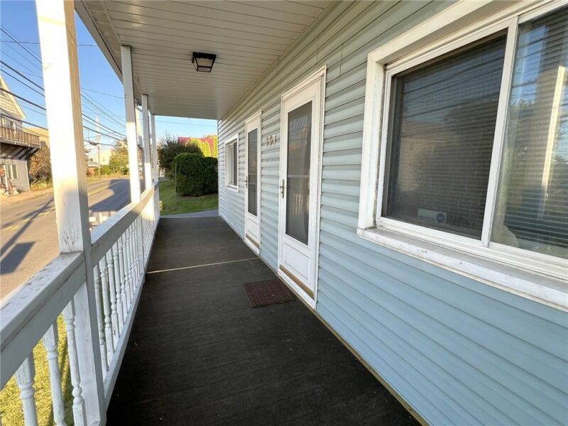 307 Lambert Street — photo 3