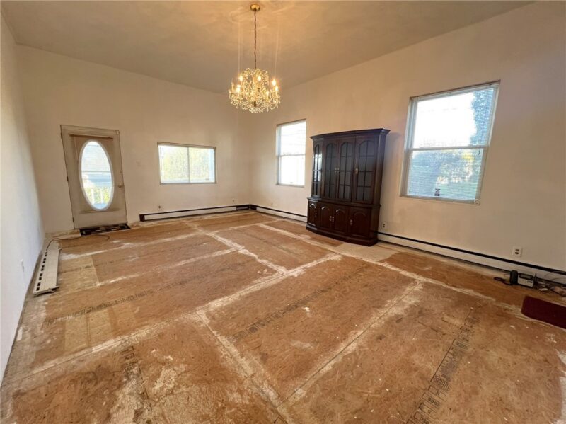 307 Lambert Street — photo 6