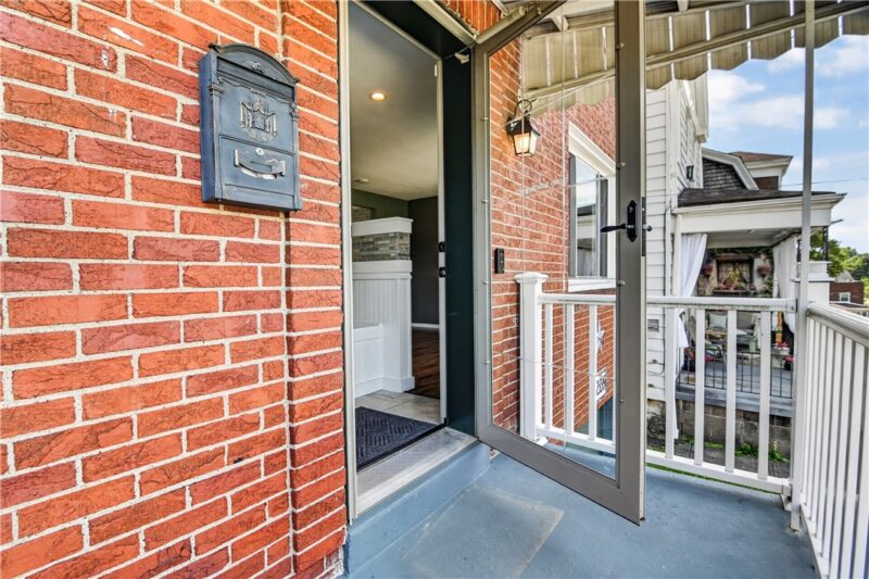 2339 Walton Ave — photo 6