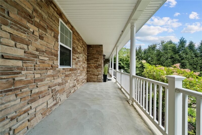 4 Sunnyside Ave — photo 4