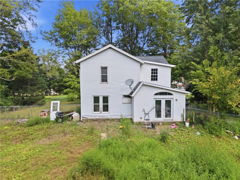 185 N Hassel Rd — photo 3