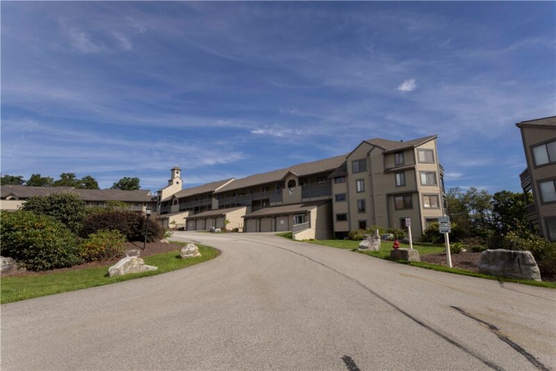C31 AB STONERIDGE DRIVE — photo 2