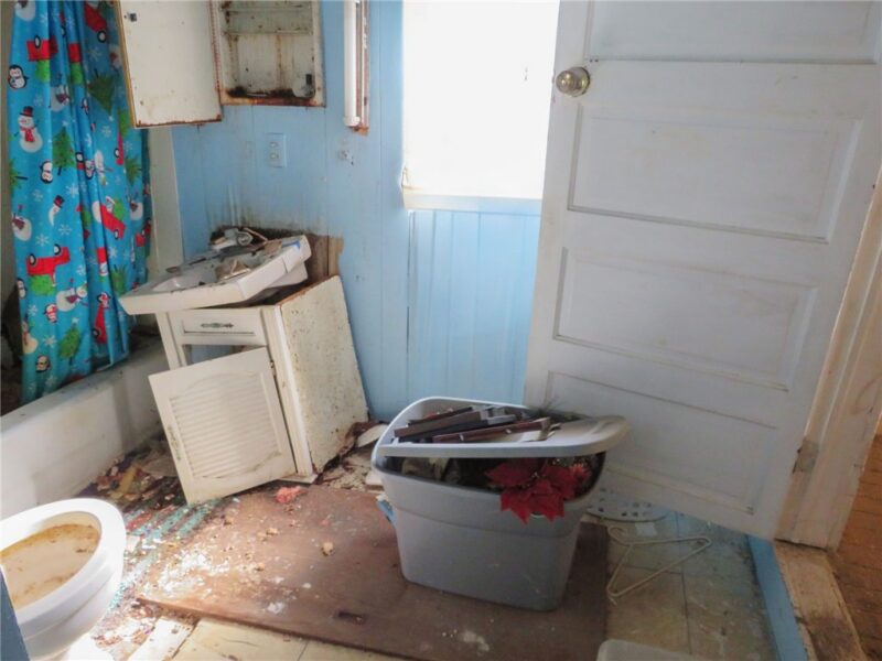 495 Fayette St — photo 8