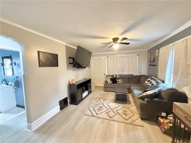 935 Hazel St — photo 5