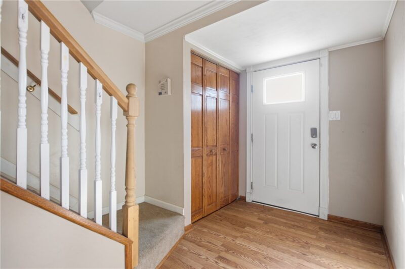 322 Parkwood Dr — photo 3
