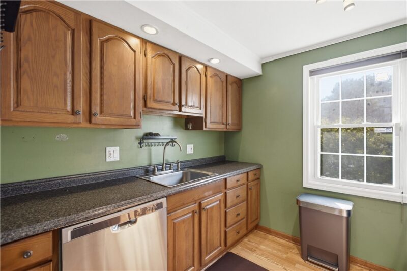 322 Parkwood Dr — photo 7